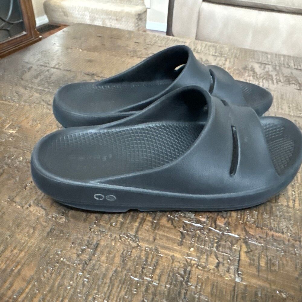 Oofos recovery orthopedic sandals slides men’s 7 / womens 9